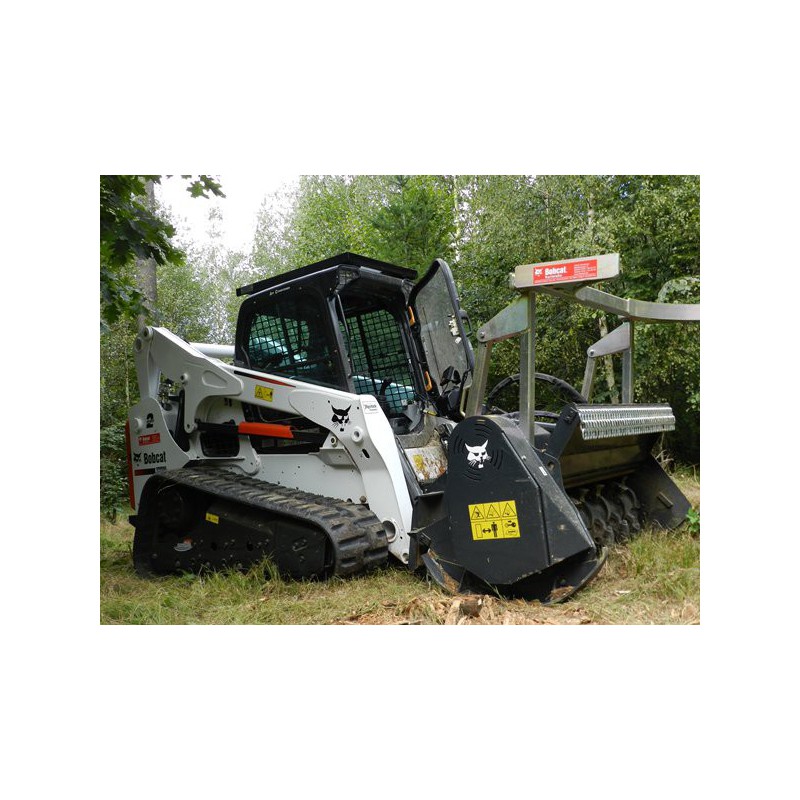 Bobcat T870 broyeur forestier